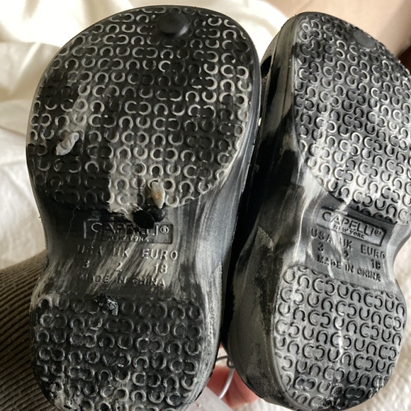 New baby Crock style shoe - Picture 4 of 6